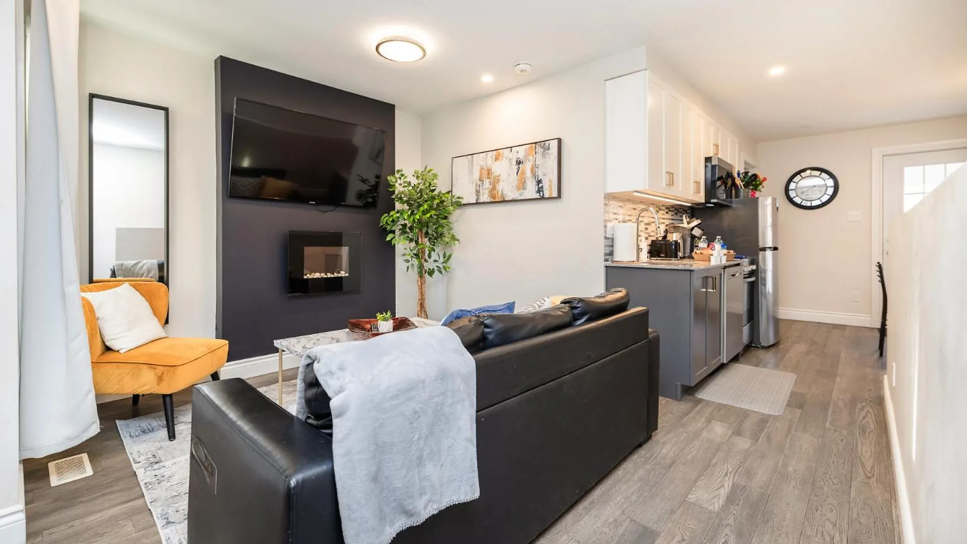 Pet-Friendly 2Br Condo - Near University contacts